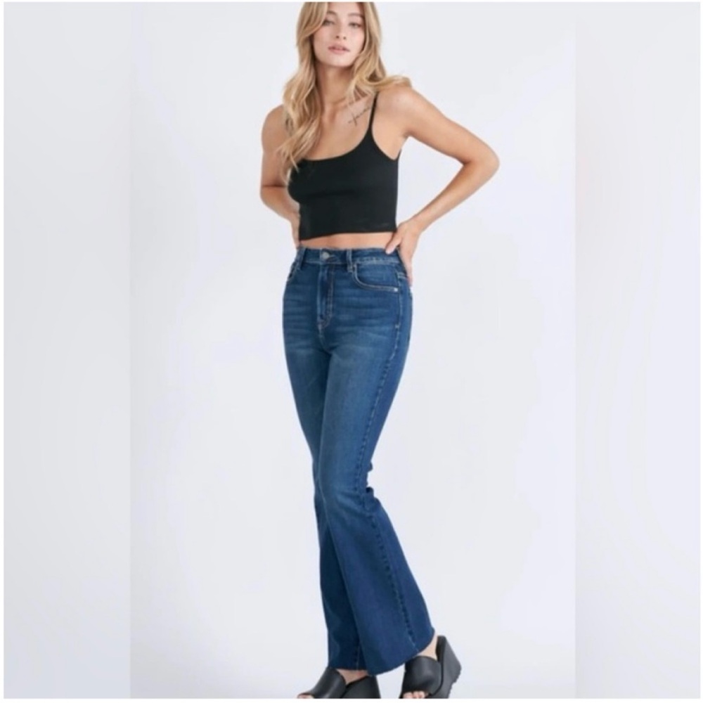 Abercrombie & Fitch The Flare Ultra High Rise Jeans